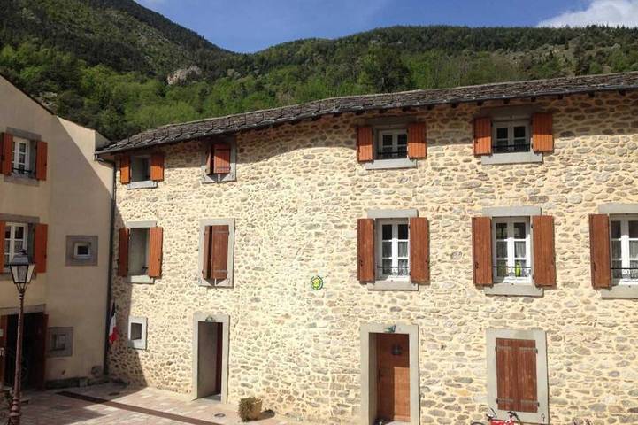 Location de vacances pour 6 personnes à Nyer