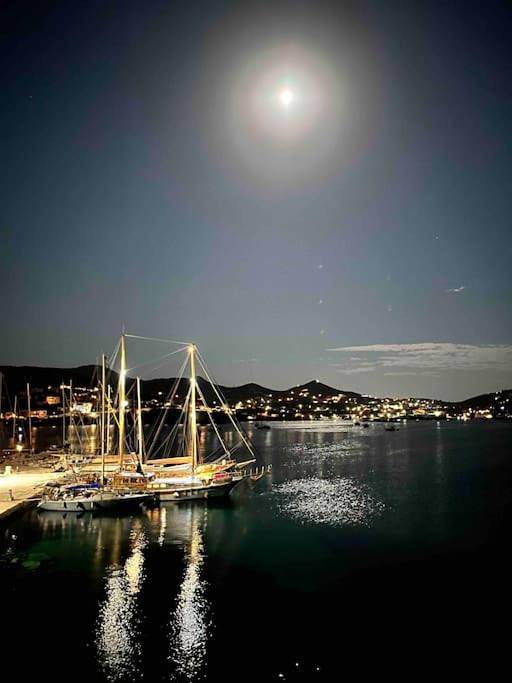 Location de vacances pour 5 personnes, avec vue et jardin dans Finikas - 4