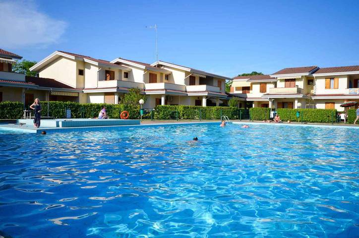 Ganze Ferienwohnung, Ferienwohnung mit Klimaanlage, Garten und Pool in Bibione, San Michele al Tagliamento