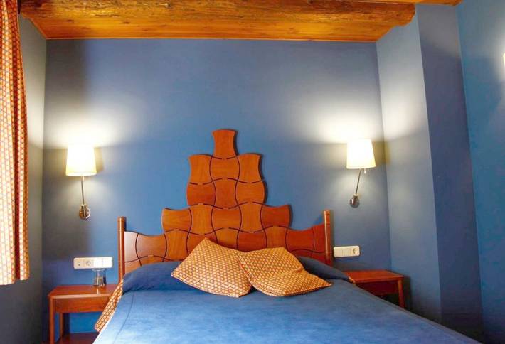 Hôtel pour 2 personnes, avec terrasse ainsi que piscine et jardin, animaux acceptés à Alins - 3