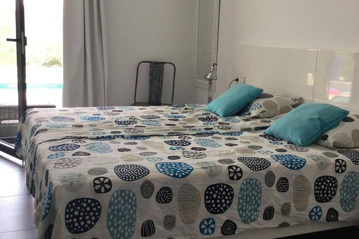 Finca für 6 Personen, mit Garten und Balkon in Cala Mendia - 2