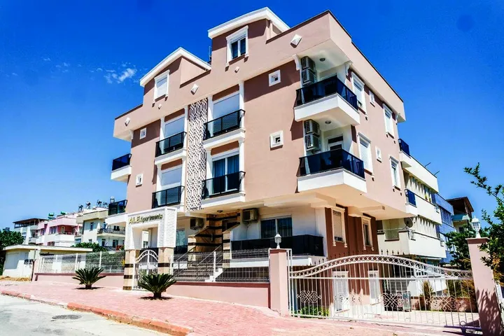 Apartmenthotel for 6 people, with garden - 1