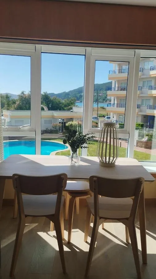 Appartement de vacances pour 4 personnes, avec jardin et vue ainsi que terrasse et piscine - 1