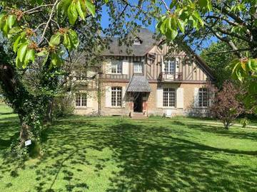 Location de vacances pour 12 personnes, avec balcon ainsi que jardin et vue à Auberville