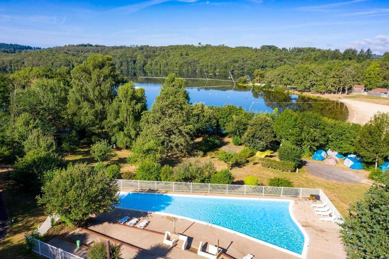 Camping du Lac de Saint-Pardoux in Saint-Pardoux, Région de Bellac