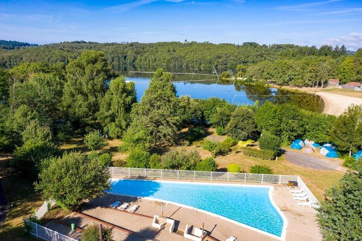 Camping pour 6 personnes, avec jardin et vue ainsi que vue sur le lac et piscine, animaux acceptés - 1