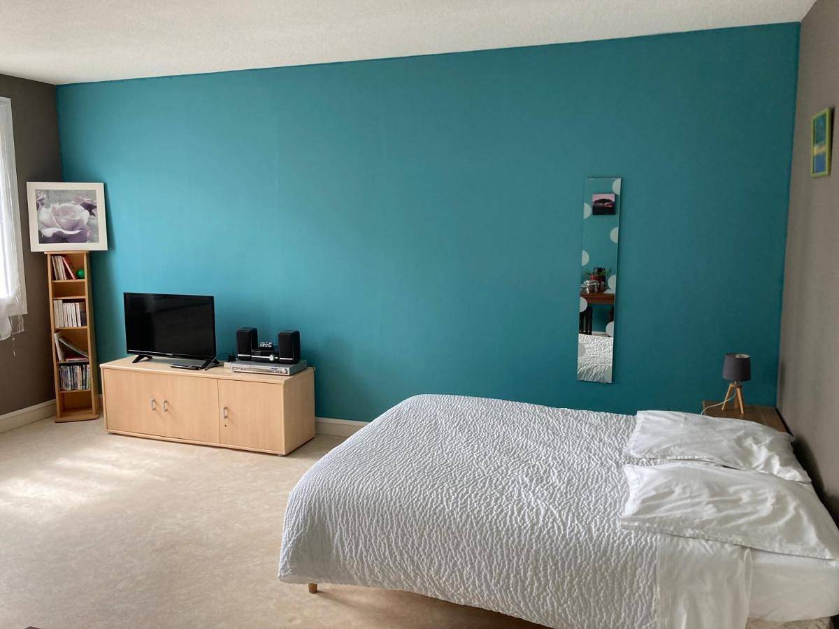Appartement entier, One-Bedroom Apartment in Châtillon-sur-Seine, Région de Montbard