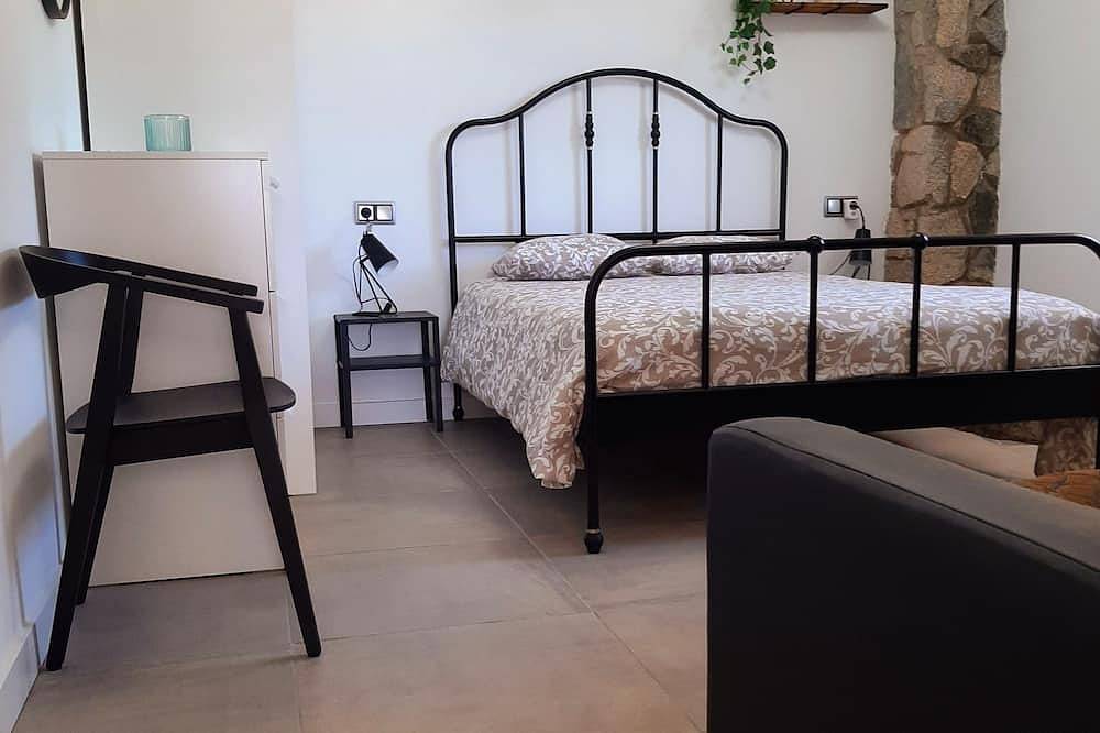 Apartamento rural con jardín, piscina y wifi, con vistas al mar para 4 personas in Canet de Mar, Costa del Maresme