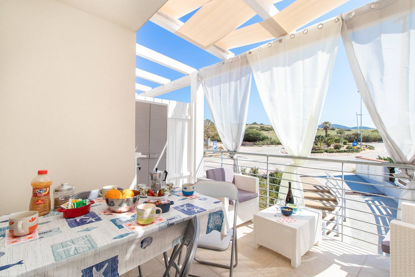 Appartamento intero, Appartamento "Ulivi 17" con vista mare, aria condizionata, terrazza, parcheggio riservato e Wi-Fi in Trinità d'Agultu e Vignola, Olbia-Tempio