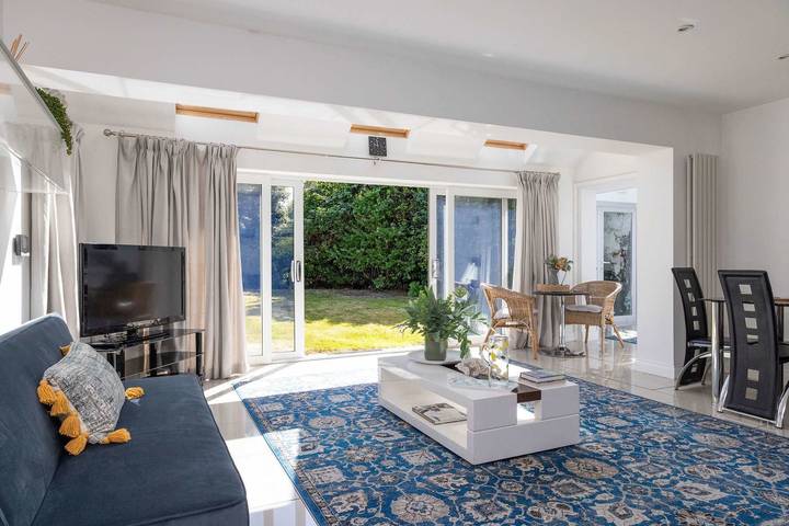 Holiday home for 8 people, with garden, with pets in West Wittering