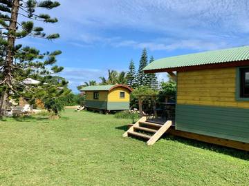 Maison d’hôte pour 4 personnes, avec jacuzzi ainsi que terrasse et jardin, animaux acceptés à Bourail