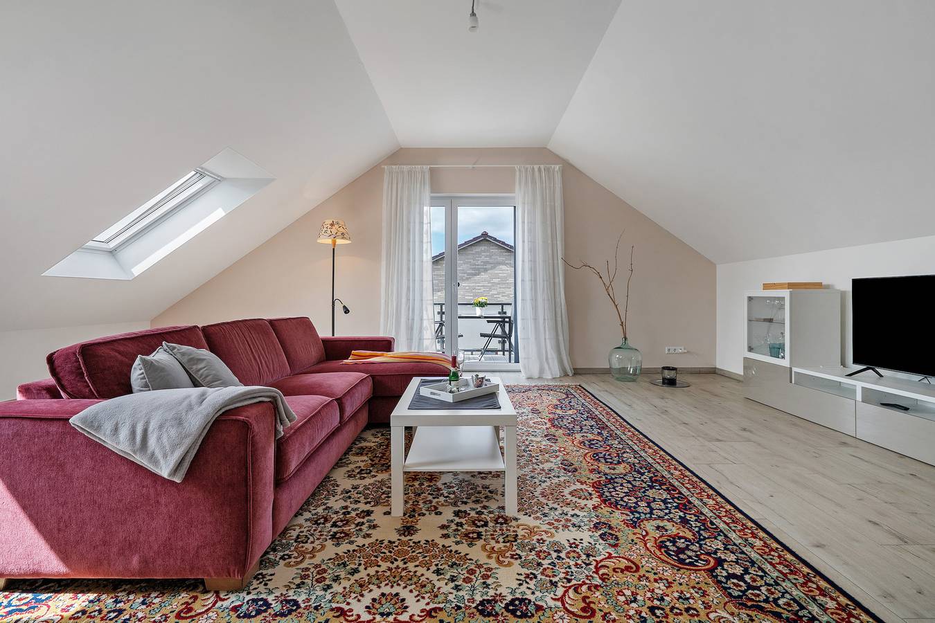 Ganze Wohnung, Ferienwohnung 'Auszeit' mit Balkon und Wi-Fi in Kargow, Müritz