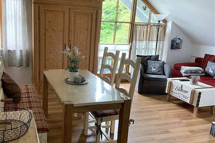 Ferienwohnung für 3 Personen, mit Garten und Balkon, mit Haustier