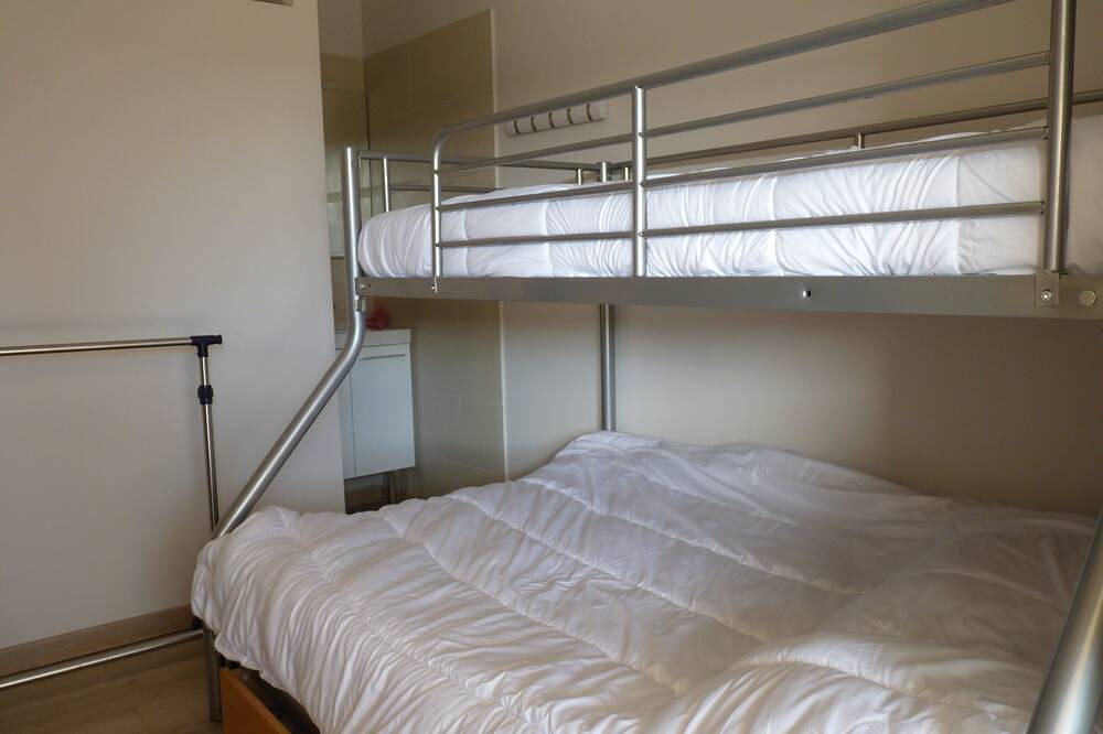 Ganze Wohnung, Meerblick - privaten und bewachten Domäne von Gaou Bénat - Bormes les Mimosas in Cap Bénat, Bormes-les-Mimosas