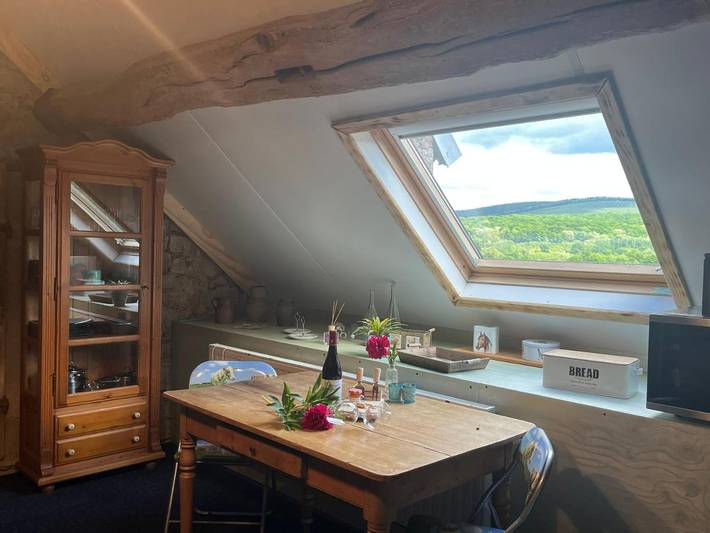 Gîte pour 2 personnes, avec terrasse ainsi que jardin et vue à Lormes - 3