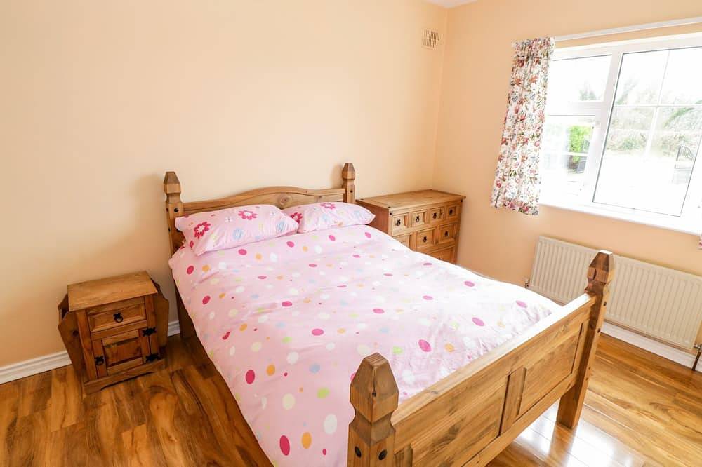 Dromore West Cottage, family friendly in Dromore West, County Sligo in County Sligo