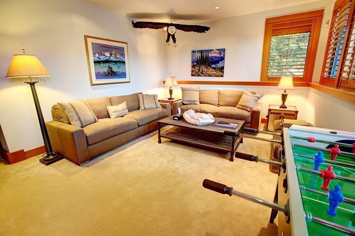 Vacation house for 12 people, with hot tub in Whistler