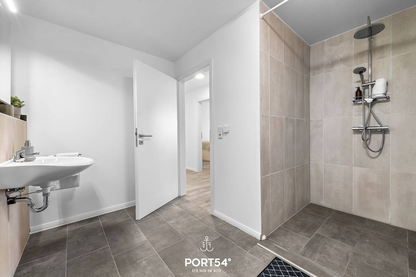 Ganze Wohnung, Winningmay Ii - Schleiblick, Duschbad, Tv, 1. Obergeschoss, 2 Pkw-Stellplätze in Schaalby, Schleswig & Umgebung