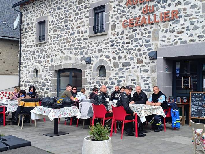 Hôtel pour 2 personnes, avec terrasse à Montgreleix - 2