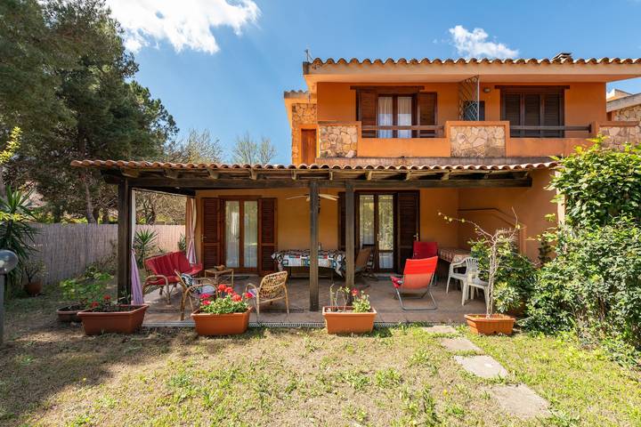 Casa vacanza per 6 persone, con Giardino a Torre delle Stelle