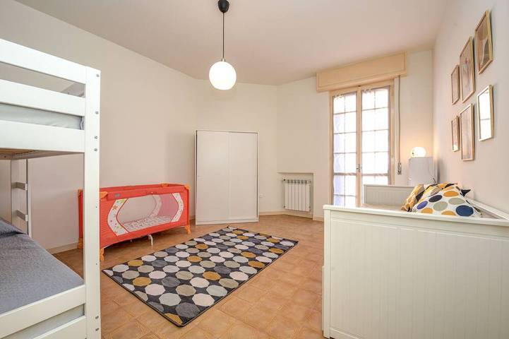 Appartamento intero, Garda Retreat ( beach + every service <200mt ) in Colombare, Sirmione