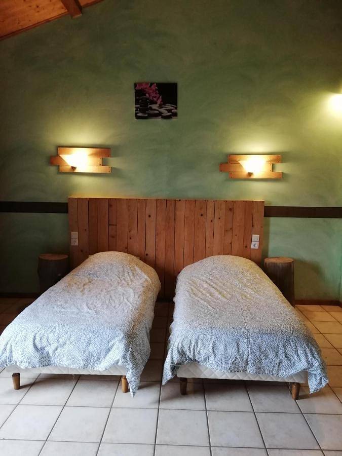 Location de vacances pour 3 personnes, avec vue ainsi que terrasse et jardin, animaux acceptés dans Lac du Bouchet - 3