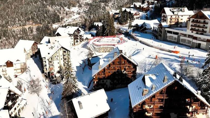 Location de vacances pour 3 personnes, avec balcon et sauna à Oz