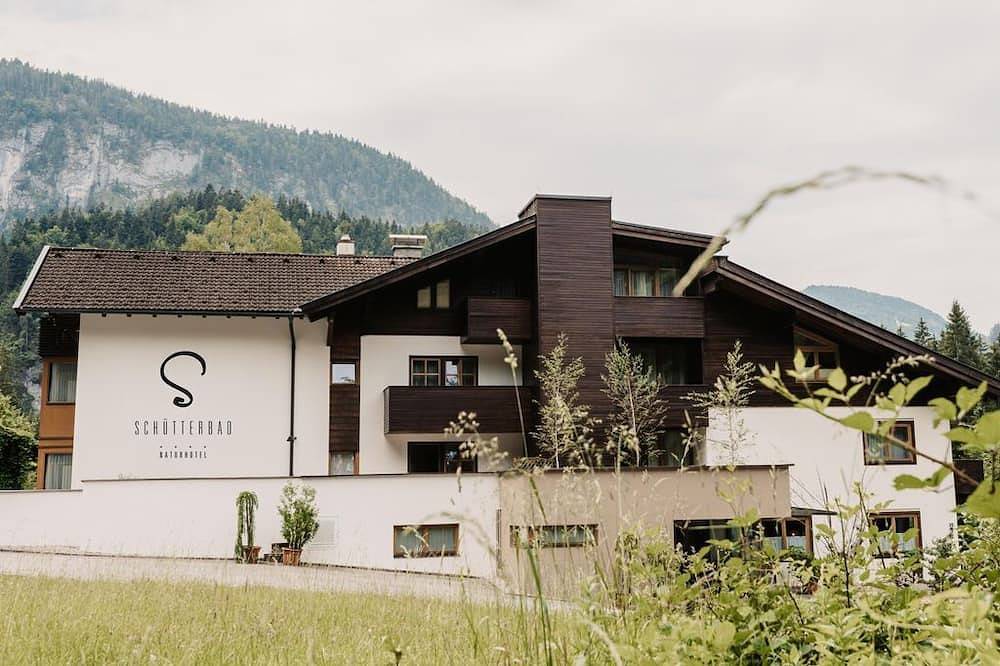 Mehrbettzimmer mit Dusche, Wc - Naturhotel Schütterbad in Unken, Pinzgau