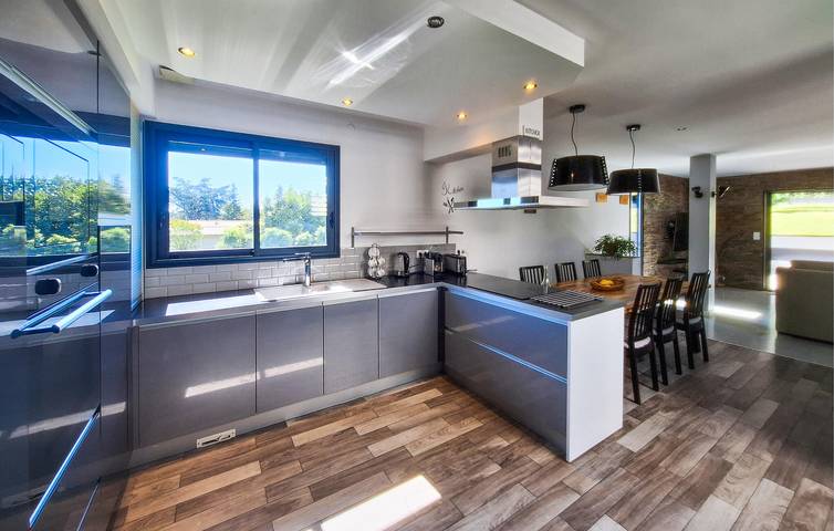 Appartement confortable avec jardin, près du centre-ville et de la rivière, à Carbon-Blanc in Bassens, Région de Bordeaux