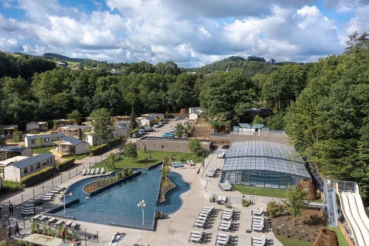 Camping pour 5 personnes, avec terrasse et piscine, adapté aux familles au Province de Luxembourg