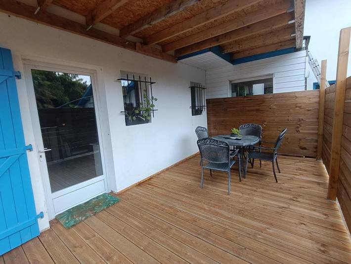 Appartement de vacances pour 4 personnes, avec vue ainsi que terrasse et jardin
