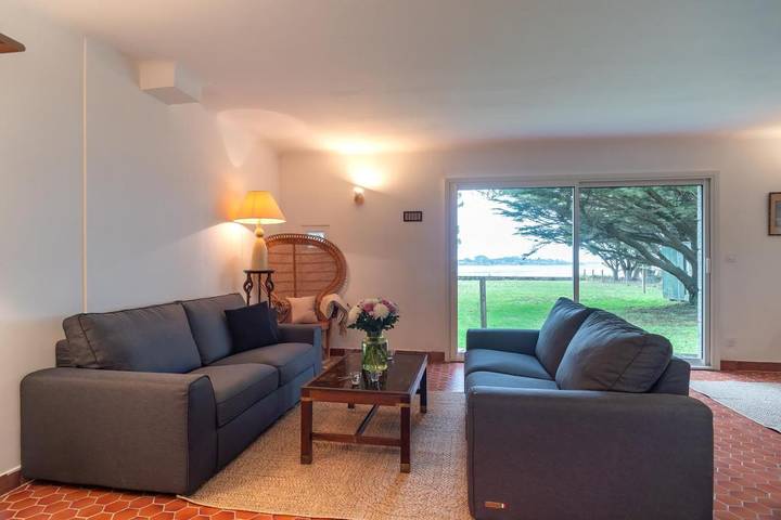 Location de vacances pour 9 personnes, avec jardin à Saint-Armel