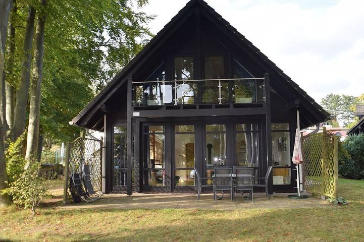 Ferienhaus für 6 Personen, mit Sauna und Terrasse sowie Garten, mit Haustier in Plau am See