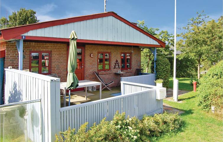 Feriehus for 4 personer, med have og terrasse - 1