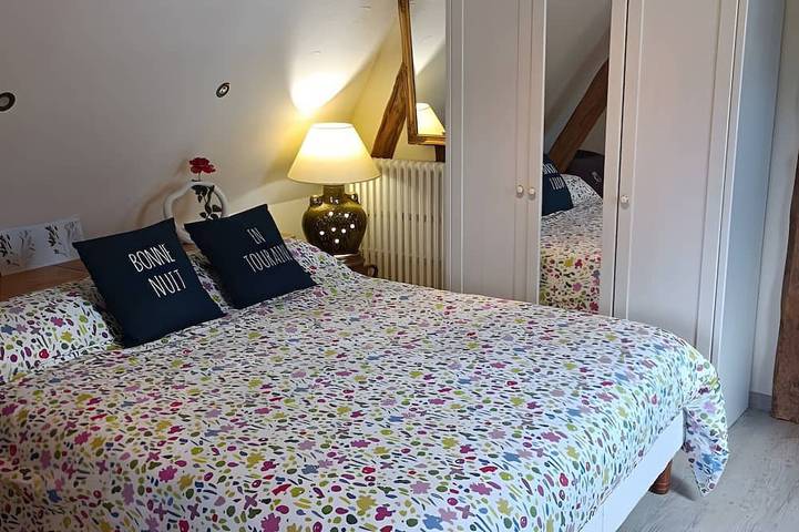 Location de vacances pour 2 personnes, avec terrasse à Bréhémont - 2