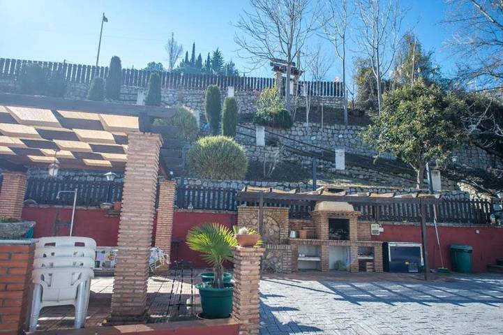 Casa rural para 2 personas, con Terraza además de Jardín y Piscina en Monachil