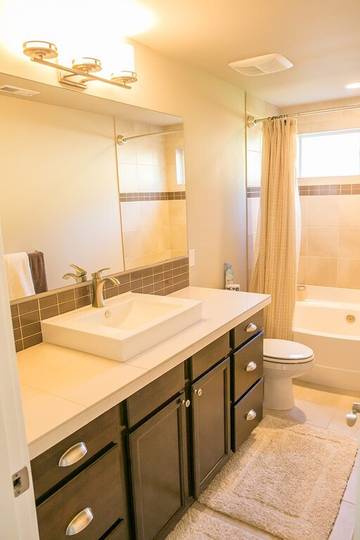 Vacation House for 9 Guests in Seattle, Puget Sound, Picture 3