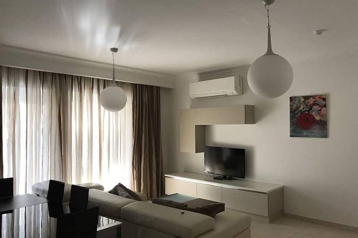 Holiday rental for 5 people, with balcony and hot tub in Tas-Sliema