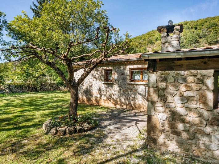 Ferienhaus für 4 Personen, mit Terrasse und Garten in der Ardèche - 2