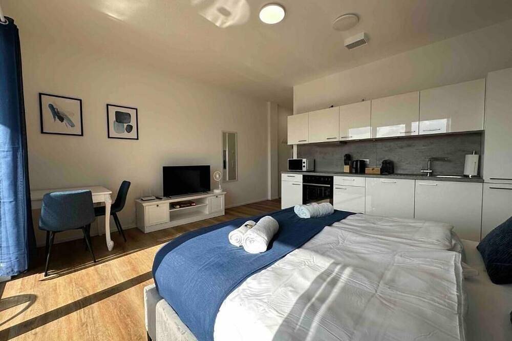 Entire apartment, Suite4Me - Balcony I Kitchen I Washing machine I Mainz-Kostheim in Mainz-Kostheim, Wiesbaden