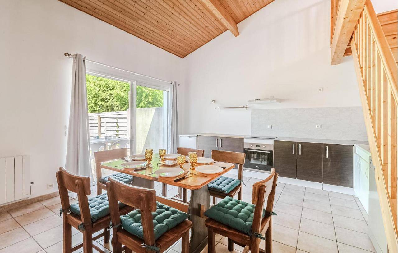 Three-Bedroom Holiday Home in Mornac-sur-Seudre, Côte de Beauté