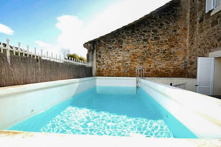 Location de vacances pour 12 personnes, avec terrasse à Saint-André-de-Roquelongue