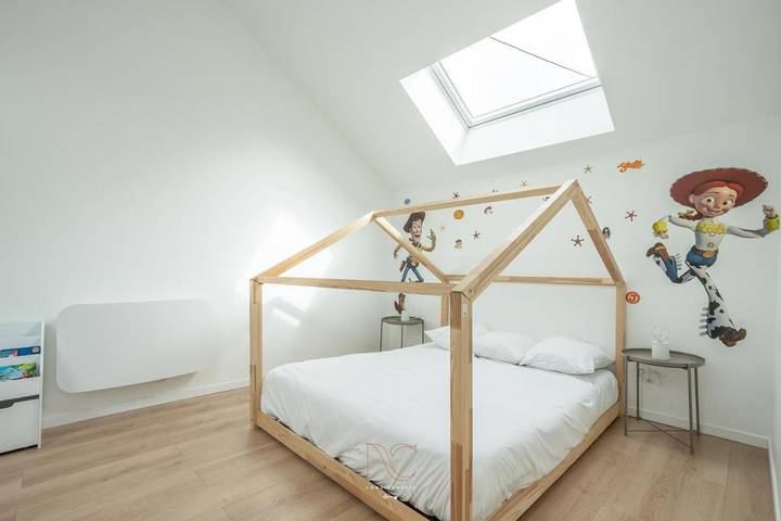 Gîte pour 7 personnes, avec terrasse à Quincy-Voisins - 4