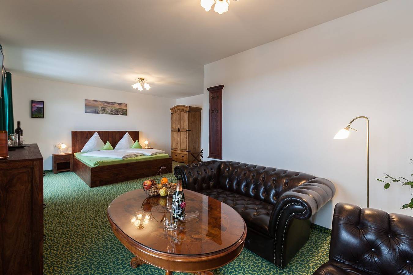 Ganze Ferienwohnung, Doppelzimmer "Cliff of Moher" im Haus Vitusfort in Hopfen am See, Bayerisch Schwaben