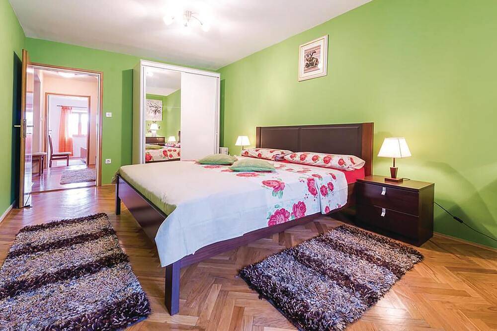 4 bedroom gorgeous home in Banici in Slano, Dubrovnik-Neretva