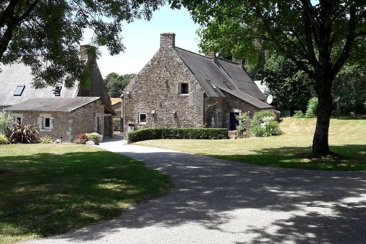 Casa de vacaciones para 20 personas, con jardín y piscina, Se admiten mascotas - 1