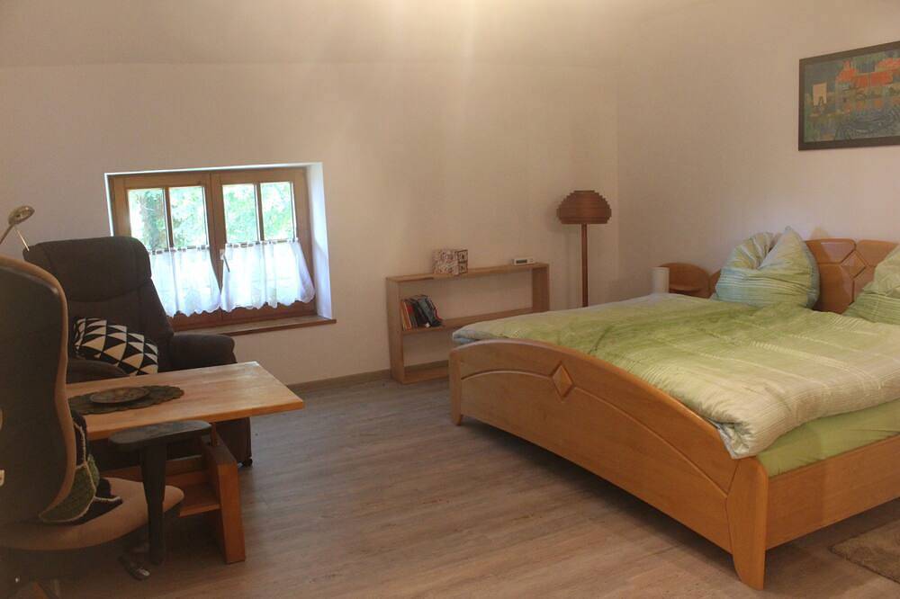 Idyllische Ferienwohnung \"Am Scheinerturm\" Ideal für Hundebesitzer in Markt Wald, Bayerisch Schwaben