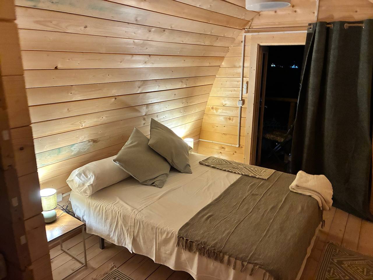 Cabaña Massdepiedra: knusse cabin met Wi-Fi en airconditioning in Sax, Alicante Binnenland