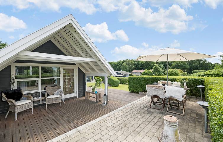 Ferienhaus für 4 Personen, mit Terrasse und Garten in Hvalpsund - 2