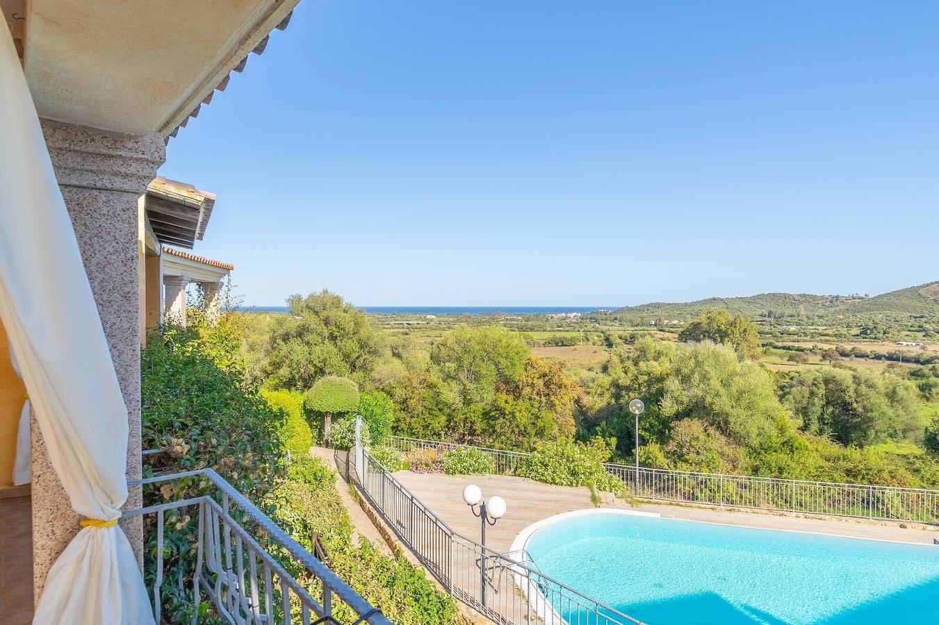 Casa Vacanze 'Trilocale Luana' con Vista Mare, Piscina in Comune e Aria Condizionata in Maiorca (Sardinia), Budoni